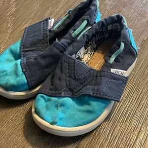 Toms toddler 5